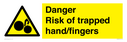 danger-risk-of-trapped-handfingers~